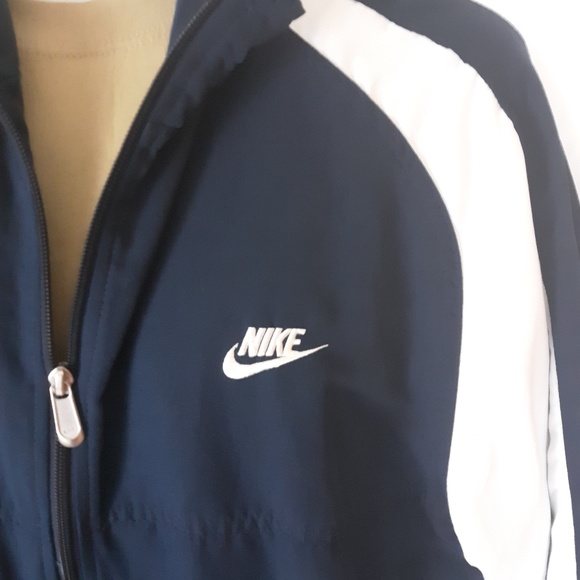 Nike Fully Lined Windbreaker Jacket - Picture 5 of 8